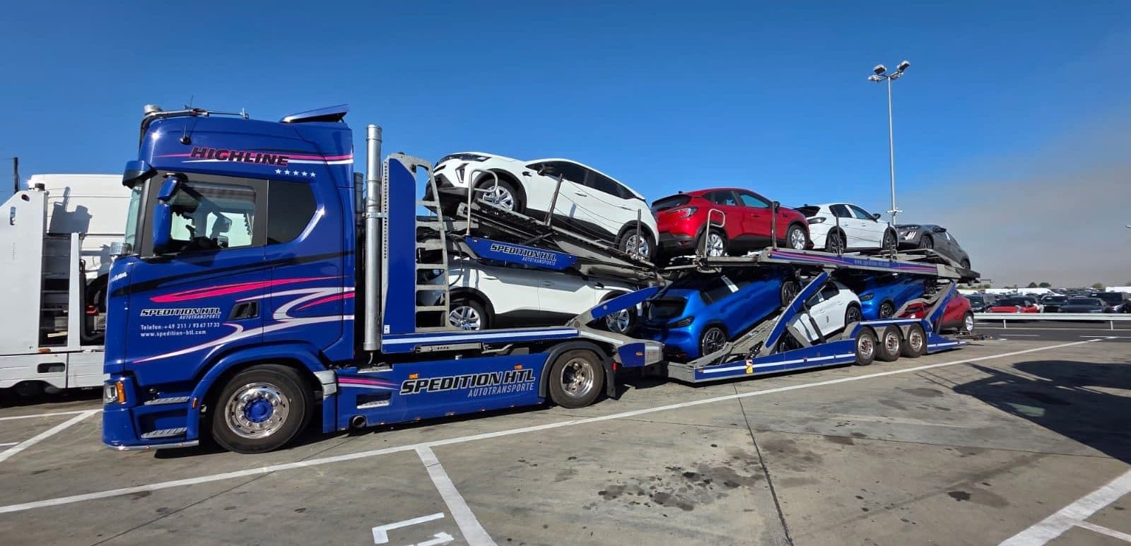 Wie viele Fahrzeuge passen auf einen Autotransporter? Die realen Zahlen, Modell für Modell